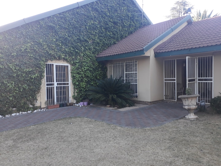 5 Bedroom Property for Sale in Sasolburg Free State